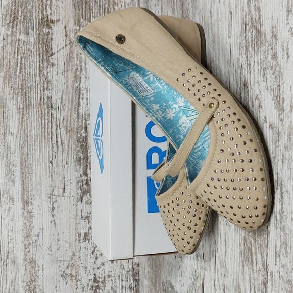 🟨NIB Roxy Metallic Studded Tan Canvas Flats - Picture 1 of 14
